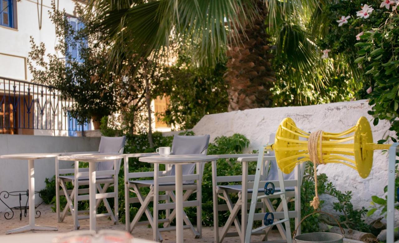 Aphrodite Art Hotel Aegina Exterior photo